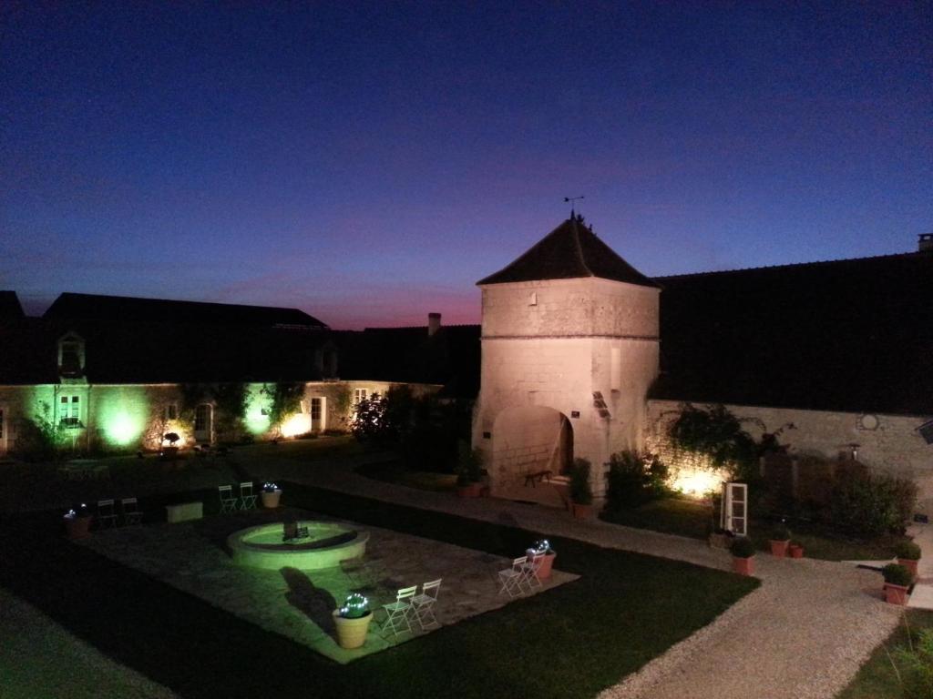 Manoir De La Rousselliere Aparthotel Loches Ngoại thất bức ảnh